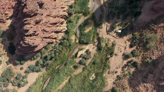 Wadi Al Disah is a beautiful mountainous valley in Saudi Arabia&rsquo;s northwestern Tabuk province. Al Disah translates to &ldquo;the valley of palm trees&rdquo;
