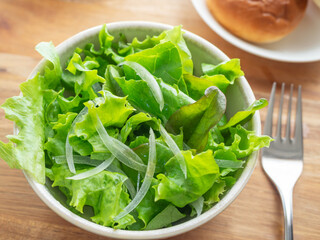 新鮮なグリーンサラダ