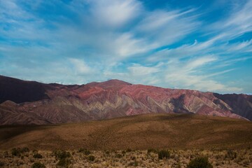 Fototapeta na wymiar Explore the mountain of ochre, red and earth tones in all its splendor.