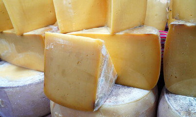 close up of chedar cheese on market  Kars eski kaşar peyniri 