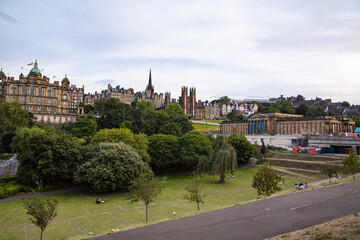 Fototapeta na wymiar View of the city of Edinburgh from princes Gardens