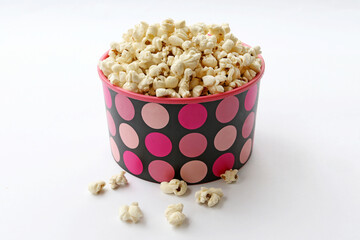 Popcorn in colorful bowl isolated on white background - Patlamış Mısır