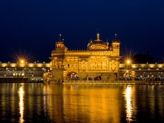 Fototapeta na wymiar The Golden Temple Amritsar India (Sri Harimandir Sahib Amritsar), a central religious place of the Sikhs.