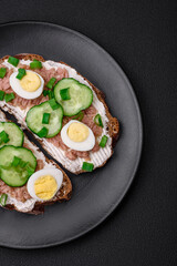Delicious sandwiches consisting of grilled toast, canned tuna, cream cheese