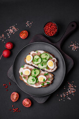 Delicious sandwiches consisting of grilled toast, canned tuna, cream cheese