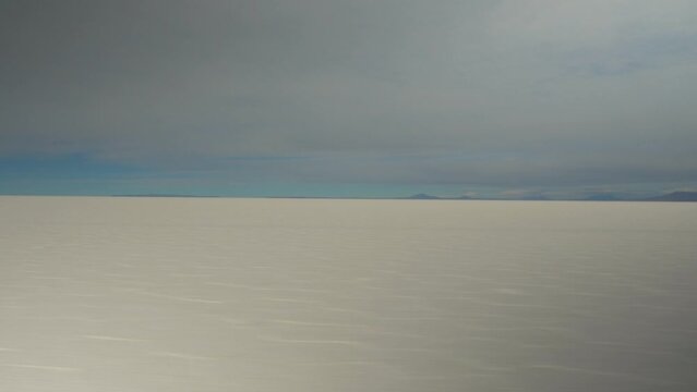 Full speed roadtrip on the salt desert of Salar de Uyuni, Bolivia