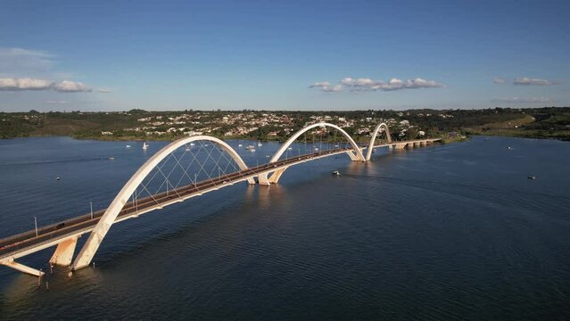 sobrevoo pela ponte Jk em Brasilia - Brasil