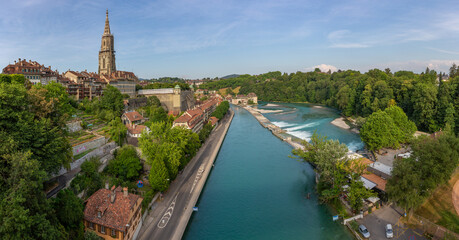 View of the river Aare from the Kirchenfeldbrucke  bridge in Bern Switzerland.. - obrazy, fototapety, plakaty