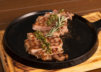 Carne a la parrilla