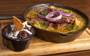 Guisado de res con frijoles