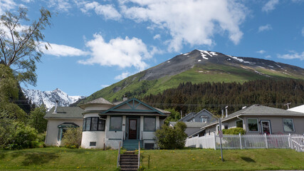 Fototapeta na wymiar house in mountain. house in scenery mountain. house in mountain landscape.