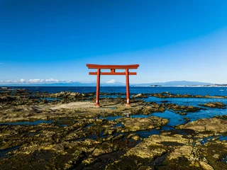 Gardinen 葉山 海 神社 鳥居 富士山 © takafoto
