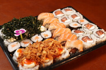 Sushi delivery combo