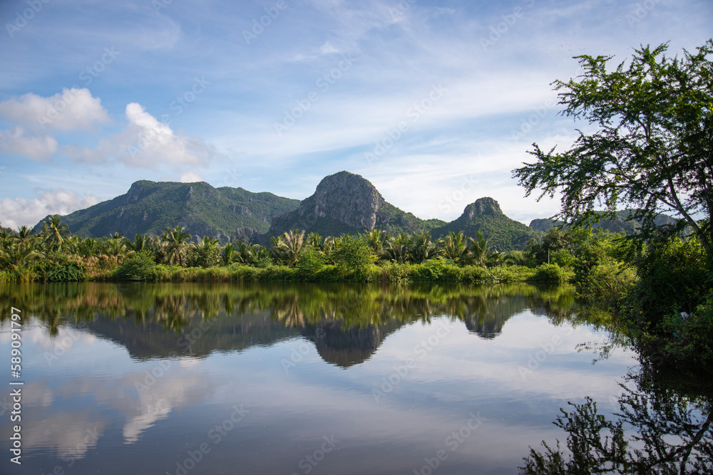 Wall mural THAILAND PRACHUAP SAM ROI YOT WAT KHAO DAENG