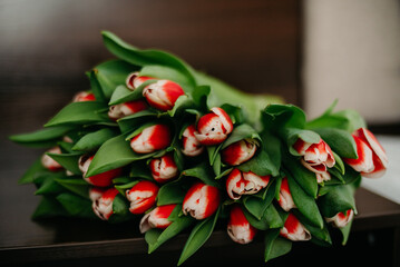 Bouquet of pink and red tulips