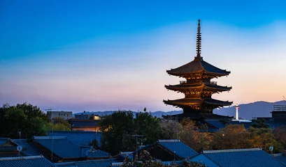 Poster 京都　八坂の塔　夜景 © oben901