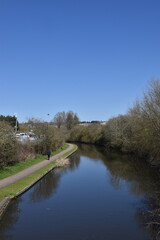 Fototapeta na wymiar a walk along the dudley canal near brierley hill