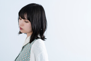 ショートヘアの女性