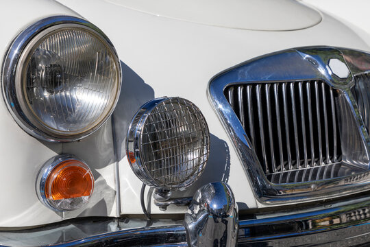 Classic Car Uk-Bilder: Stock-Fotos & -Videos. | Adobe Stock