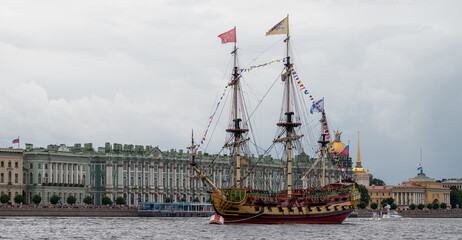 July 31, 2022, St. Petersburg, Russia. Sailing ship "Poltava" in the Neva water area during the Main Naval Parade. © fifg