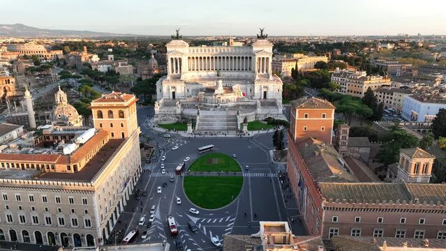 l'Altare della Patria a Piazza Venezia, Roma, Italia.
Vista aerea del Milite Ignoto detto anche Vittoriano.
