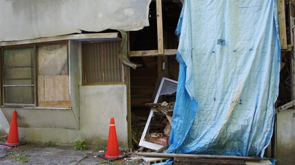 Fototapeta na wymiar A broken empty house in Japan