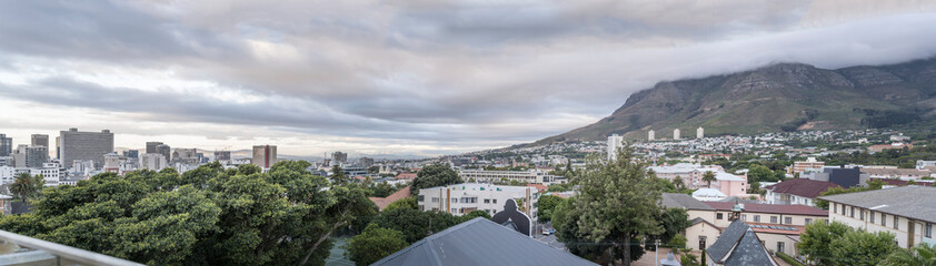 Fototapeta na wymiar cityscape from Garden neighborhood, Cape Town