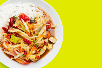 Spicy green papaya salad with vermicelli.