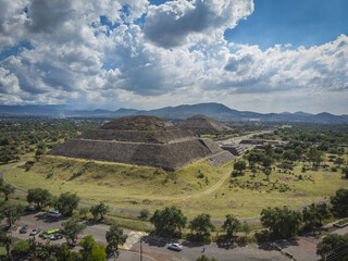 Fototapeta na wymiar view from the hill teotihuacan mexico 