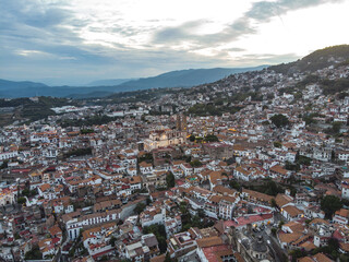 Fototapeta na wymiar view of the city tasco mexico 