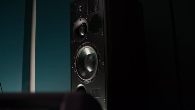 professional sound speakers synthesizers midi controllers for music composer musician Sound recording studio equipment 