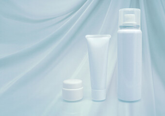 スキンケア容器