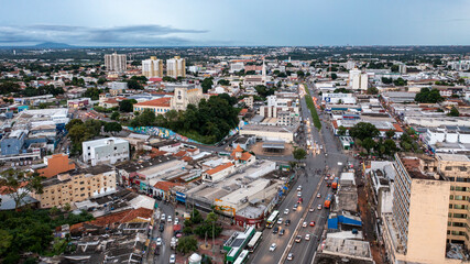 Obraz premium Fotografia aérea de área urbana de Cuiabá, capital do Mato Grosso