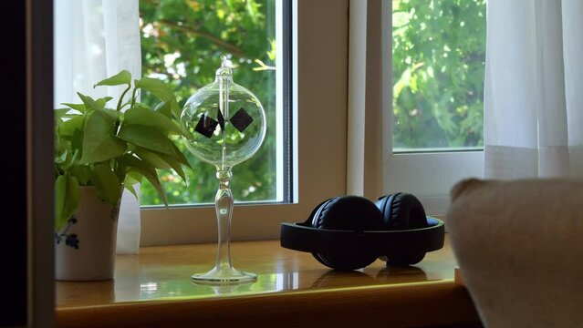 Bright window with a radiometer