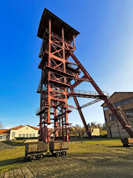  Brassac les Mines. Chevalement du Puits Bayard . D&eacute;partement du Puy de D&ocirc;me. Auvergne Rh&ocirc;ne Alpes. France