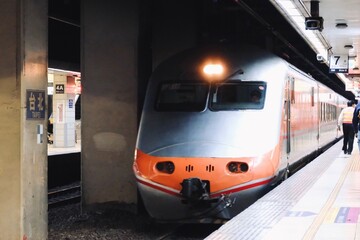 Naklejka na ściany i meble Taiwan taipei station train platform