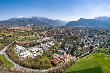 Fototapeta na wymiar Moirans vue de drone, Isère, Auvergne-Rhône-Alpes, France