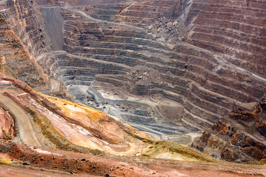 view from above in the oversized construction of the mine, gold mine in Australia, Kalgoorlie, Boulder, Goldfields, Western Australia, Australia, Ozeanien