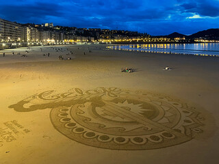 La Concha is the quintessential Donostia (San Sebastián) jewel. Located in front of Santa Clara Island, La Concha has been selected as the number one beach in Europe.