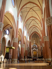 The main nave and high altar of San Petronio, Bologna © Sérgio Nogueira