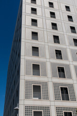 Fototapeta na wymiar modern office building in downtown city