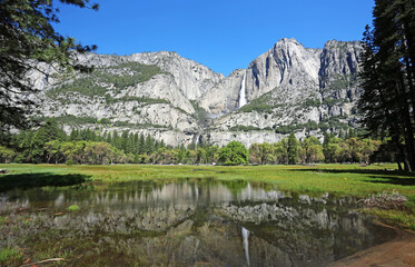 Fototapeta na wymiar Yosemite Falls, California
