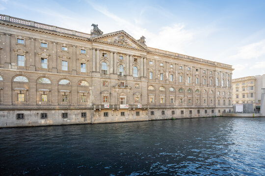 Neuer Marstall Building (New Stables) - Berlin City Library - Berlin, Germany