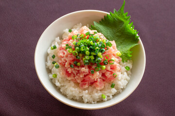 ネギトロ丼