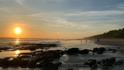Sonnenuntergang an der Playa Carmen, Puntarenas, Costa Rica