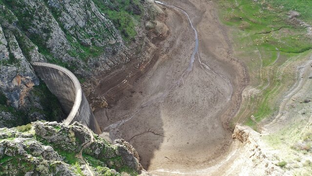 Embalse de Montejaque , comarca de Ronda ( M&aacute;laga )