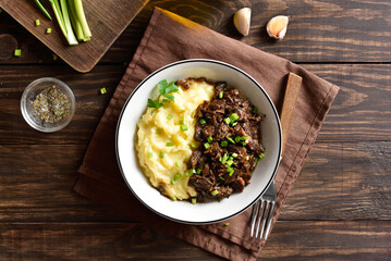 Mashed potatoes with slow cooked beef