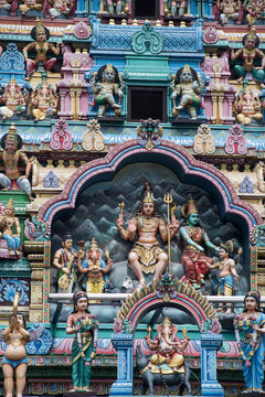 Exterior faade of Sri Layan Sithi Vinayagar Temple, Hindu temple located in Chinatown in Singapore