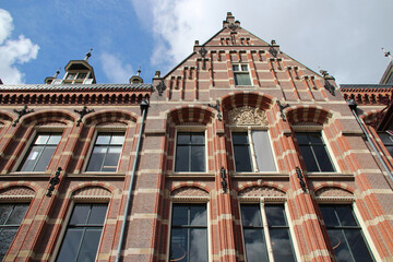 Fototapeta na wymiar old brick building (bushuis / university) in amsterdam (the netherlands) 