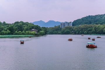 Fototapeta na wymiar West Lake(Xihu) is located in Hangzhou, Zhejiang province, China.It is a beautiful and famous lake.
